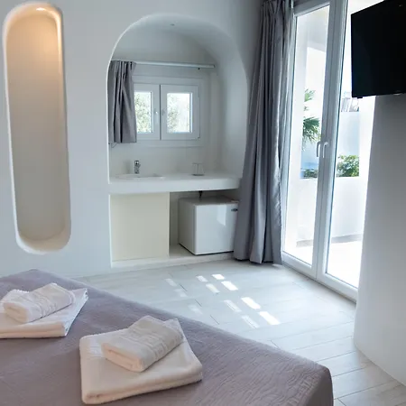 Aloni Hotel&suites 3* Piso Livadi