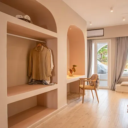 Aloni & Hotell Piso Livadi